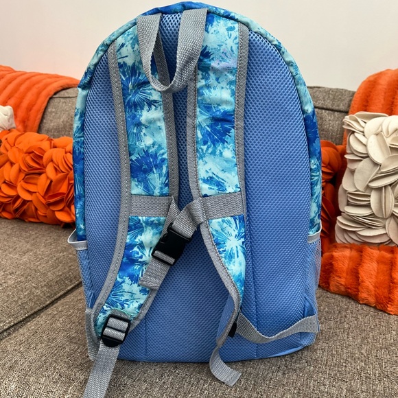 ❣️🆕Layer 8 Girls Blue Tie Dye Water Resistant Backpack ❣️ - Picture 5 of 11